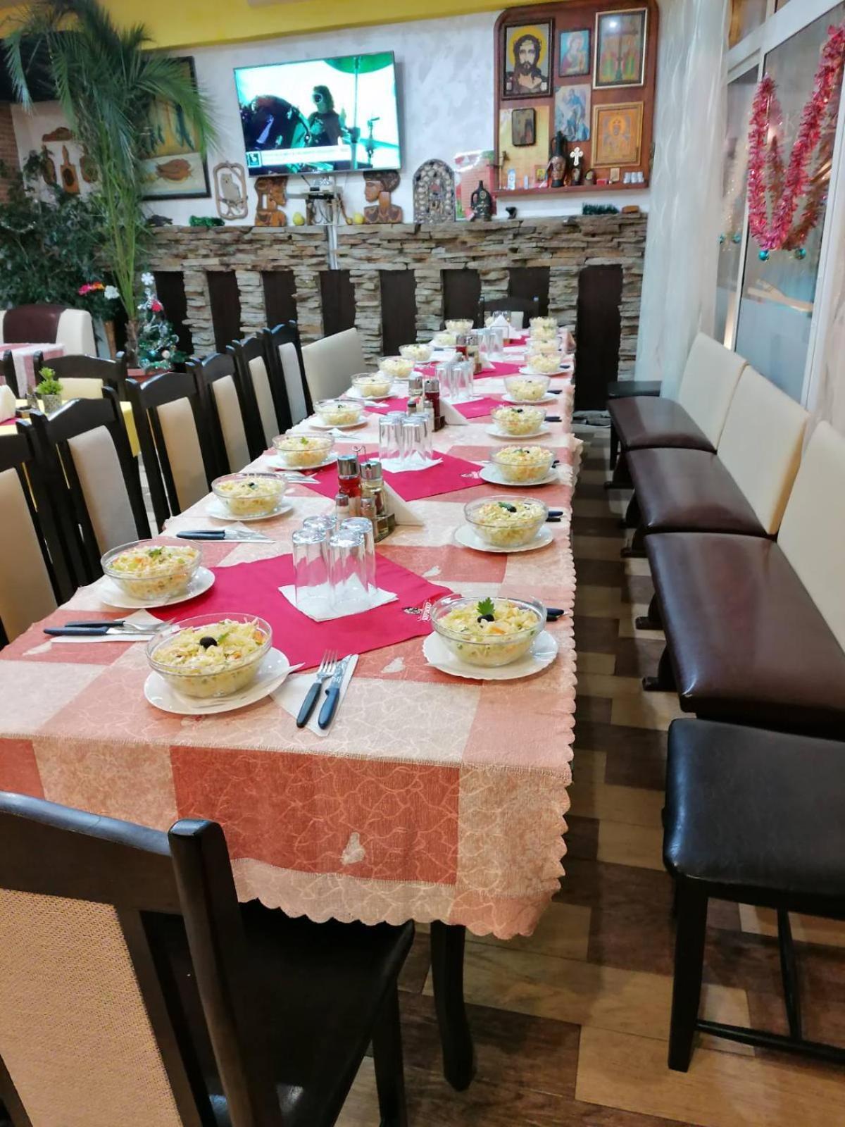 Family Hotel Four Seasons 茨雷沃 外观 照片